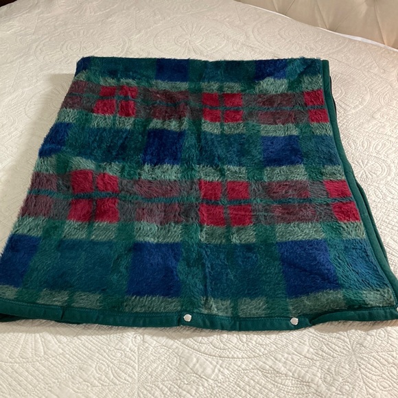 Biederlack Bedding Biederlack Of America Cuddle Wrap Plush Plaid